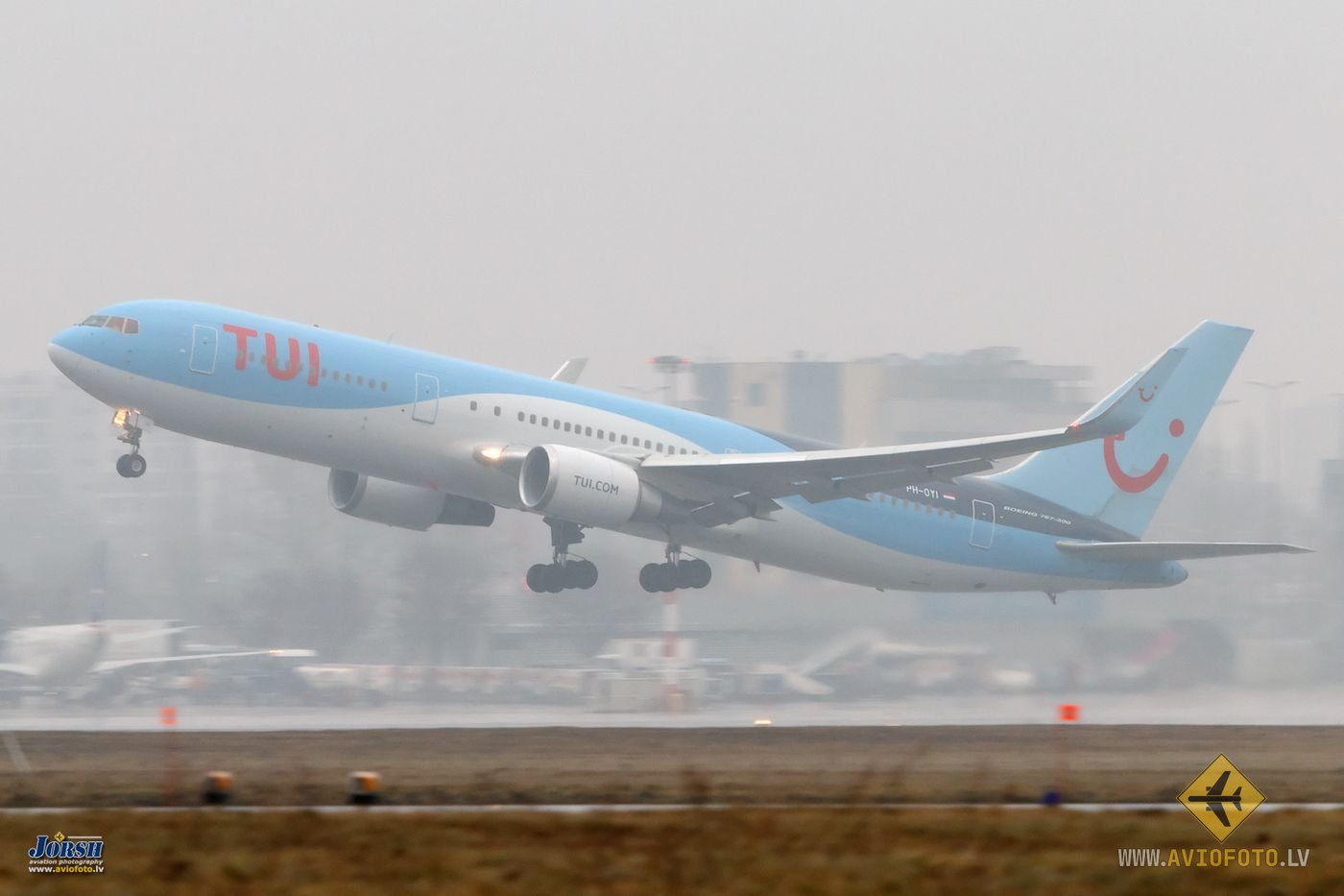 PH-OYI by Jorsh