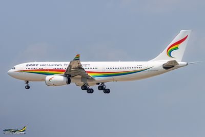 B-8420 · AIRBUS A330-243