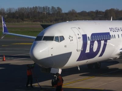 Boeing 737 · LOT - Polish Airlines / Polskie Linie Lotnicze