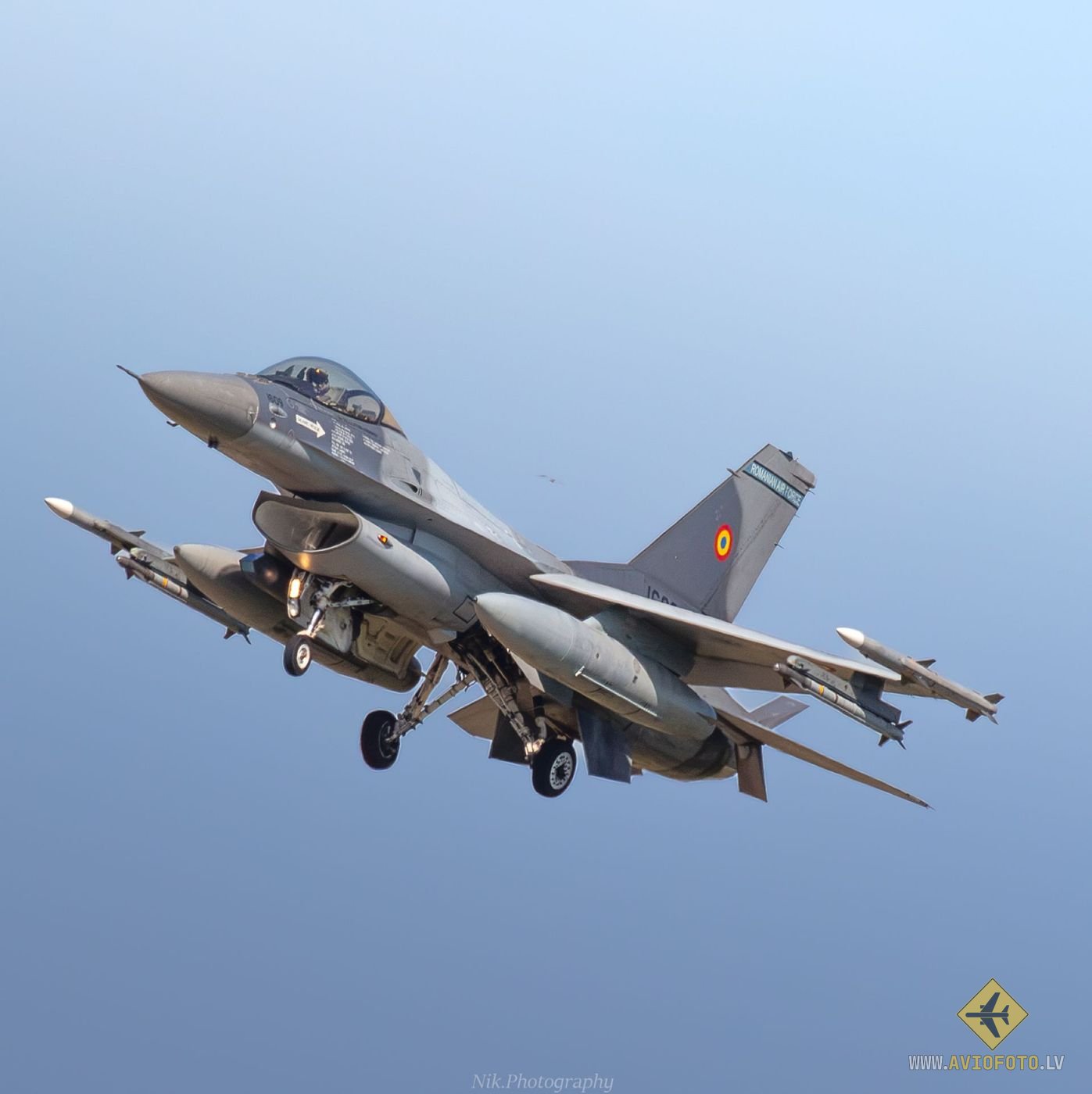 1609 by a220spotter