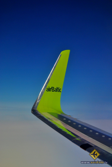 Boeing 737-33V