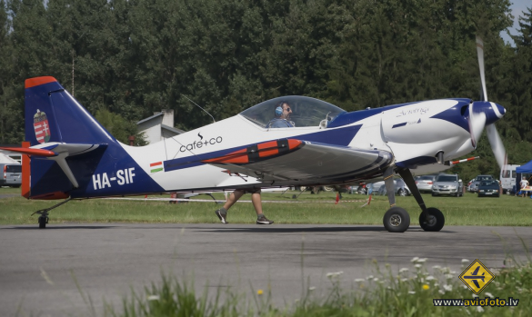 Zlin Z-50LS