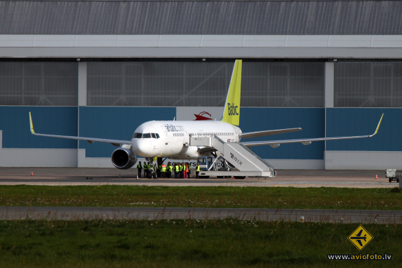 Boeing 757-256