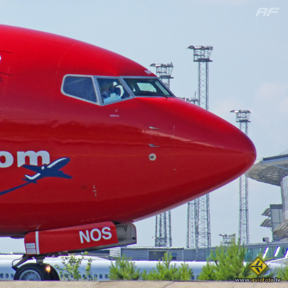 Boeing 737-8BK
