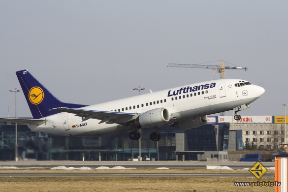 Boeing 737-330