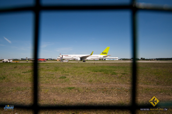 Boeing 757-256