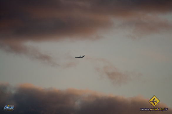Boeing 737-8AS