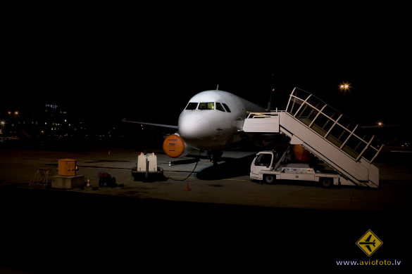 Airbus A320-214
