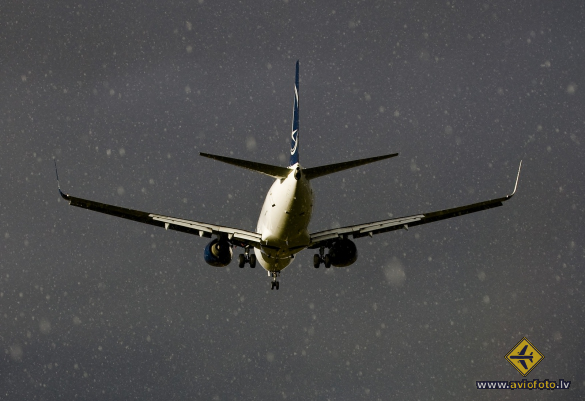 Boeing 737-78J