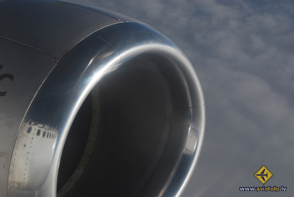 Boeing 737-33V