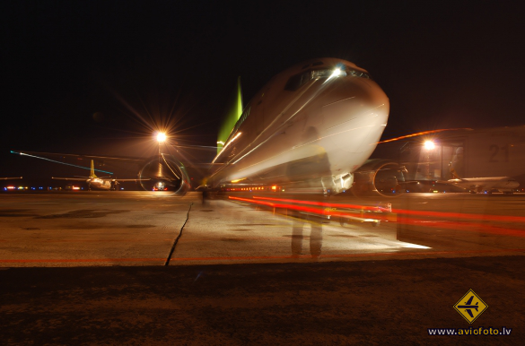 Boeing 737-505