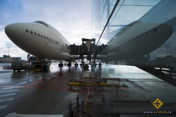 Boeing 747-446