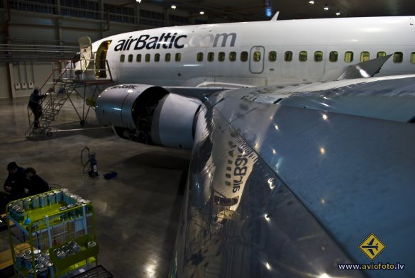 Boeing 737-53S