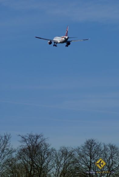 Airbus A320-211