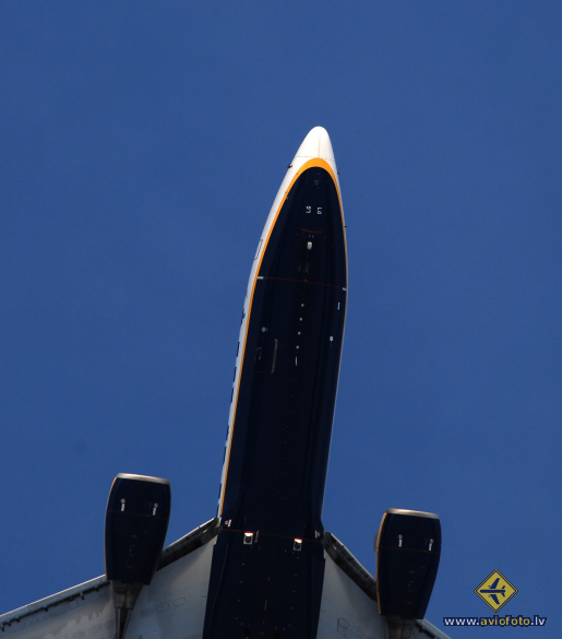 Boeing 737-8AS