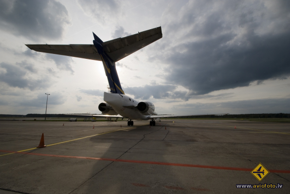 McDonnell Douglas MD-90-30