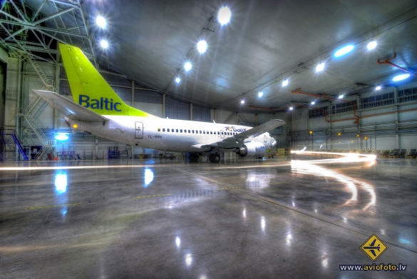 Boeing 737-522