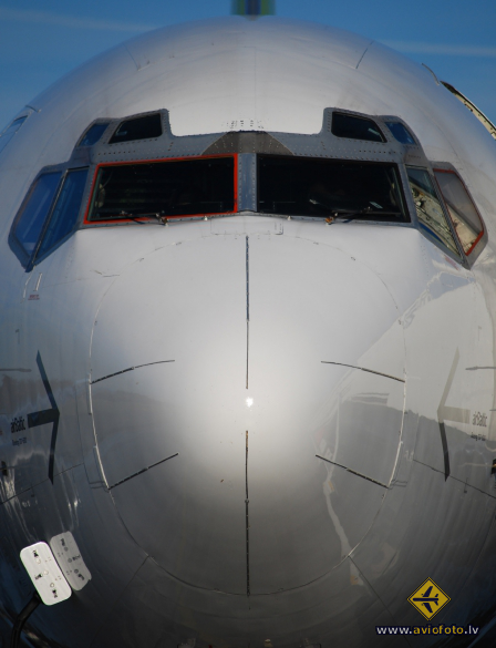 Boeing 737-522