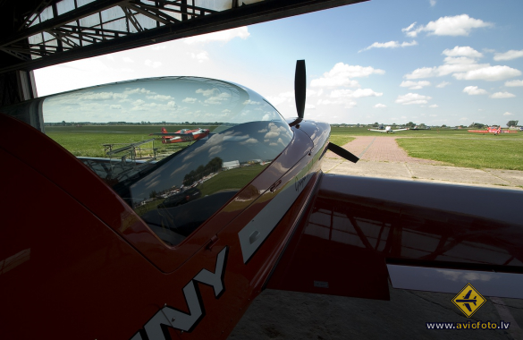 Extra EA-330LC