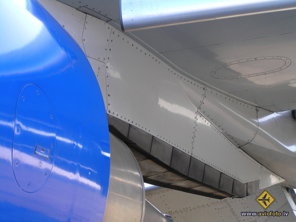 Boeing 737-500