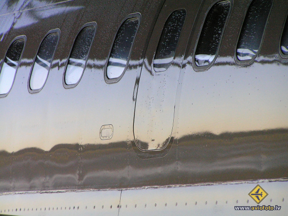 Boeing 737-500