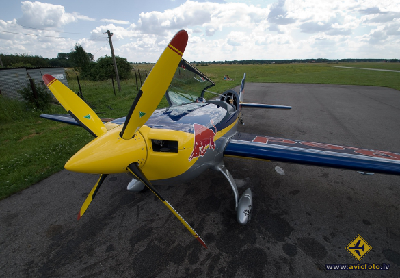 Extra EA-300LP