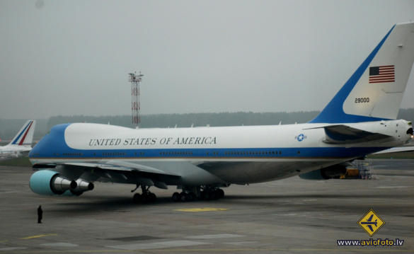 Boeing VC-25A (747-2G4B)