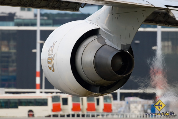 Boeing 747-47UF/SCD