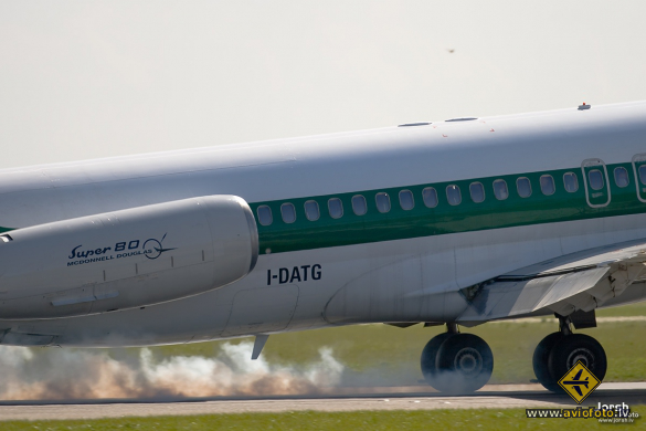 McDonnell Douglas MD-82 (DC-9-82)