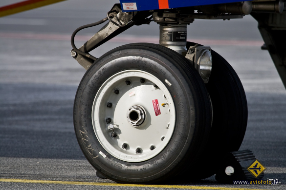 Boeing 737-8AS