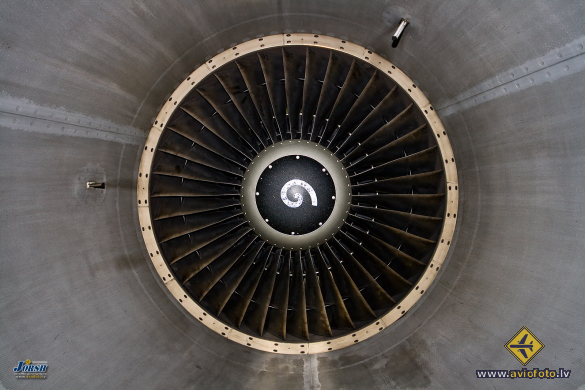 Boeing 737-522