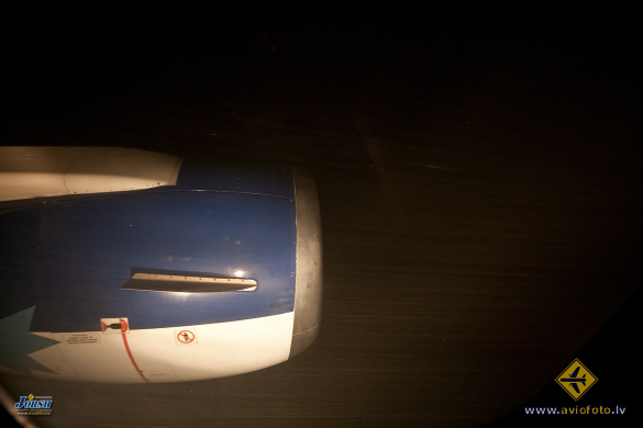 Boeing 737-36N