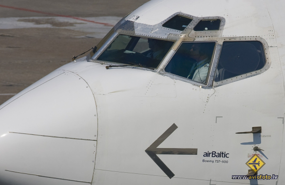 Boeing 737-53S