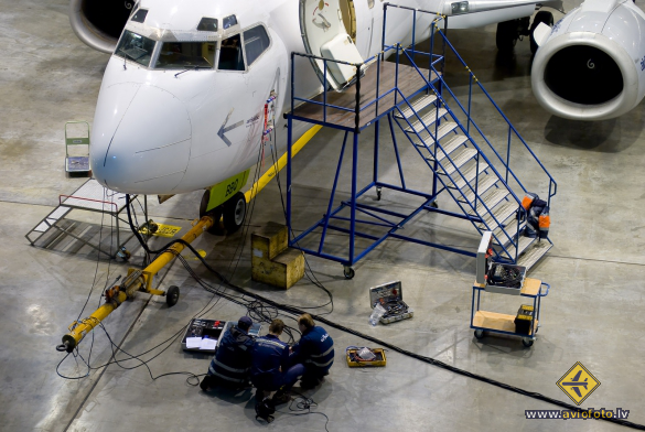 Boeing 737-522