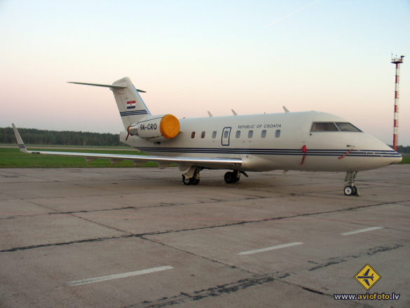Bombardier Challenger 604 (CL-600-2B16)
