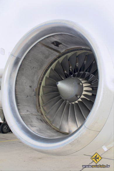 Boeing 757-256