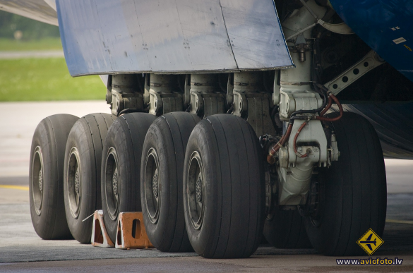 Antonov An-124-100 Ruslan