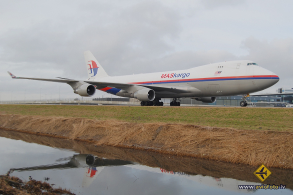 Boeing 747-4H6F/SCD