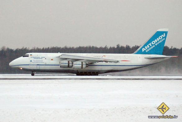 Antonov An-124-100 Ruslan