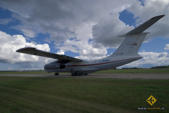 Ilyushin Il-76T