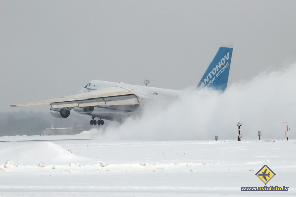 Antonov An-124-100 Ruslan