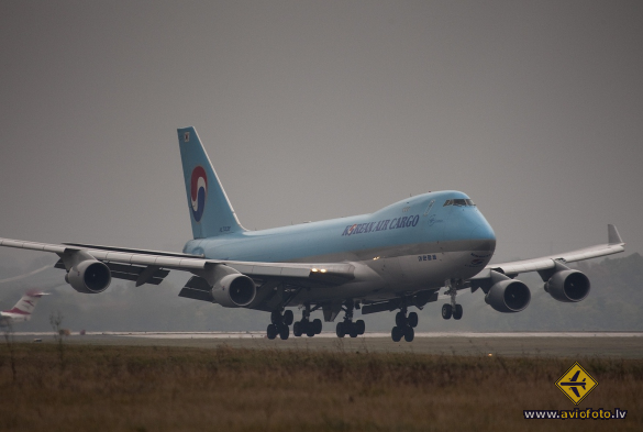 Boeing 747-4B5F/ER/SCD