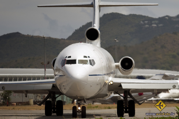 Boeing 727-2F9/Adv(F)