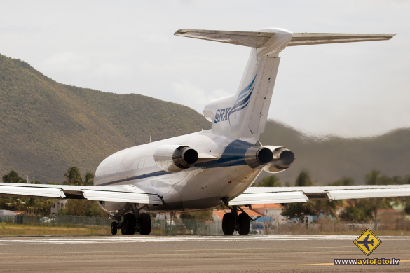 Boeing 727-2F9/Adv(F)