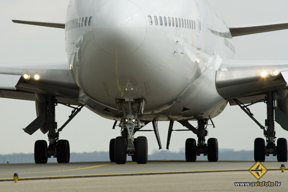 Boeing 747-2D3B(SF)