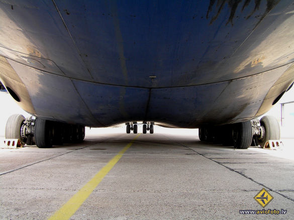 Antonov An-124-100 Ruslan