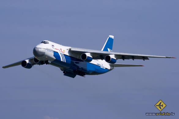 Antonov An-124-100 Ruslan