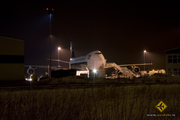 Boeing 747-412F/SCD