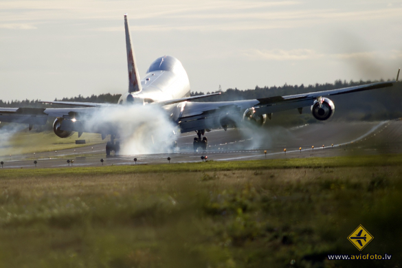 Boeing 747-409F/SCD