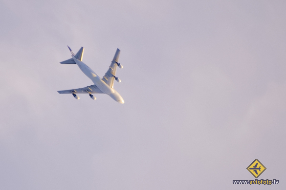 Boeing 747-21AC/SCD